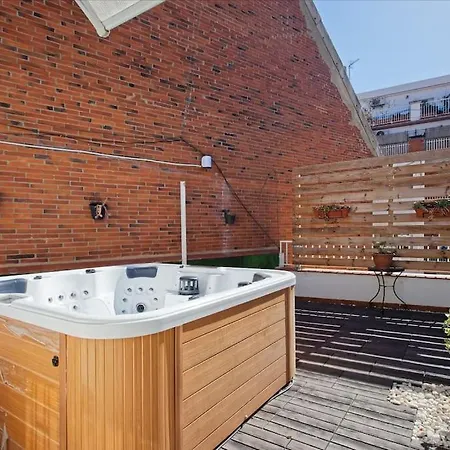 Fantastic House With Jacuzzi * Barcelona