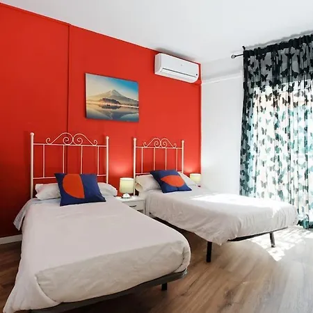 Fantastic House With Jacuzzi برشلونة