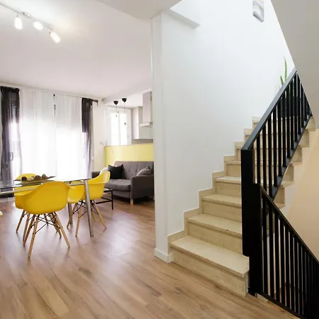 Fantastic House With Jacuzzi * Barcelona