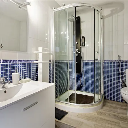 Ferienhaus Fantastic House With Jacuzzi Barcelona